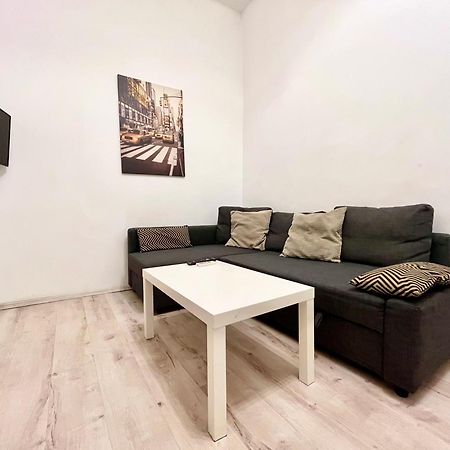 Old Town - Ultra Central Apartment بوخارست المظهر الخارجي الصورة