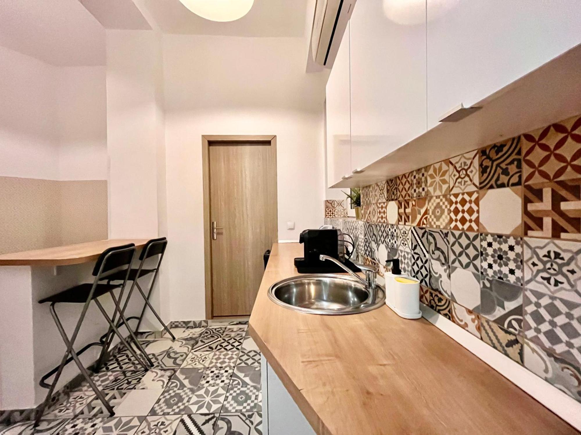 Old Town - Ultra Central Apartment بوخارست المظهر الخارجي الصورة